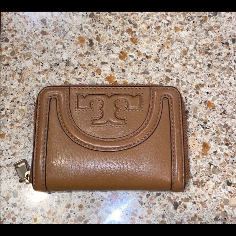 Tory Burch Wallet (Repost)